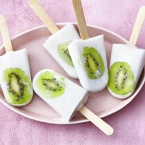 Kiwi-Kokos-Eis am Stiel