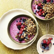 Pink Overnight-Oats-Bowl mit Schwedenmilch