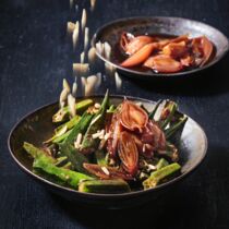 Okraschoten mit
Balsamicoschalotten Okraschoten mit
Balsamicoschalotten