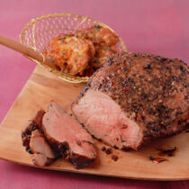 Karibischer Schweinebraten mit Süßkartoffel-Frittern