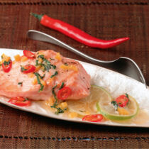 Lachsfilet mit Chili-Minz-Butter Lachsfilet mit Chili-Minz-Butter