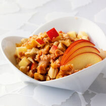 Sojamüsli mit Honig und Nüssen Sojamüsli mit Honig und Nüssen