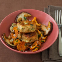 Gebackene Käseknödel mit Pilzen