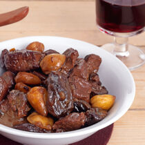 Wildschwein mit Pflaumen Wildschwein mit Pflaumen