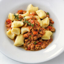 Kartoffel-Gnocchi mit Kalbssugo Kartoffel-Gnocchi mit Kalbssugo