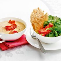 Wurzelgemüse-Suppe mit Speckcroûtons Wurzelgemüse-Suppe mit Speckcroûtons