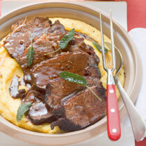 Barolo-Braten mit Polenta