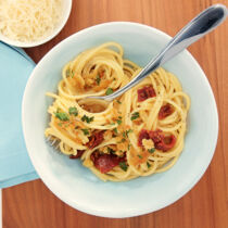 Spaghetti mit Brotbröseln