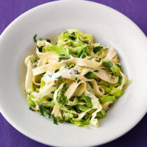 Spitzkohl-Tagliatelle Spitzkohl-Tagliatelle