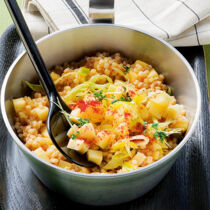 Gerstentopf mit Lauch und Apfel