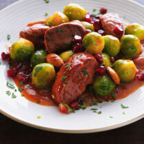 Rosenkohlpfanne mit Lamm und Granatapfel Rosenkohlpfanne mit Lamm und Granatapfel
