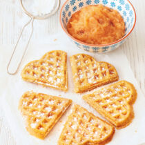 Hafer-Waffeln mit Apfelmus Hafer-Waffeln mit Apfelmus