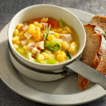 Deftiger Erbseneintopf