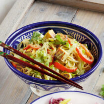 Gebratene Woknudeln mit Tofu