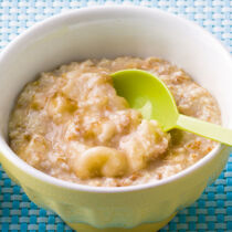 Banane mit 4-Korn-Flocken Banane mit 4-Korn-Flocken