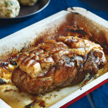 Schweinebraten mit Knödeln Schweinebraten mit Knödeln