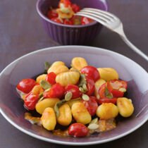 Gnocchi mit Salbeitomaten