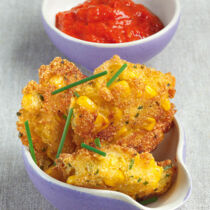 Maisküchlein mit Tomaten-Dip