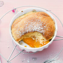 Grießsoufflé mit Pfirsichen