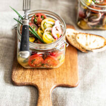 Tomatensalat mit Zwiebeln