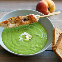 Erbsensuppe mit Hähnchenbrust