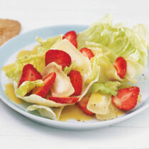 Erdbeersalat mit Harzer Käse