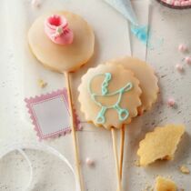 TAUFPLÄTZCHEN AM STIEL