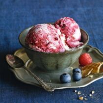 Beeren-Schmand-Eis