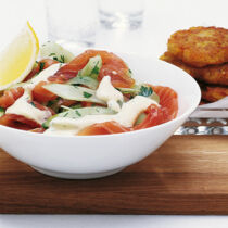 Lachssalat mit Gurke Lachssalat mit Gurke