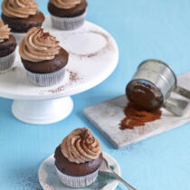 Nougat-Cupcakes mit weichem Kern Nougat-Cupcakes mit weichem Kern