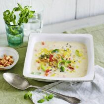 Tex-Mex-Maissuppe mit Erdnuss-Chili-Topping Tex-Mex-Maissuppe mit Erdnuss-Chili-Topping