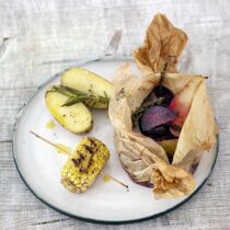 Gegrillte Rote-Bete-Birnen-Päckchen mit Mais