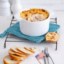 Hot Cheese ’n’ Onion Dip