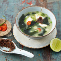 Misosuppe mit Tofu und Kaniwa