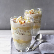 Quinoa-Parfaits mit Apfelmark und Erdnussmus Quinoa-Parfaits mit Apfelmark und Erdnussmus