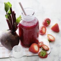 Rote-Bete-Erdbeer-Smoothie