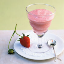 Erdbeermousse mit Crème fraîche