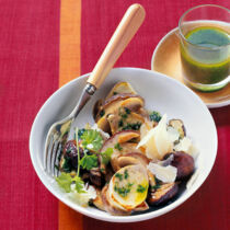 Gebratene Steinpilze mit Parmesan und Petersilienöl Gebratene Steinpilze mit Parmesan und Petersilienöl