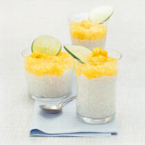 Kokospudding mit Mango