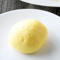 Grießknödel