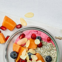 Chia-Bowl mit Granatapfel