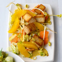 Chinakohl-Möhren-Salat mit Currydressing Chinakohl-Möhren-Salat mit Currydressing