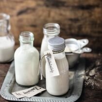 Nussmylk und Nusstrester Nussmylk und Nusstrester