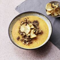 Apfel-Bowl mit Streuseln Apfel-Bowl mit Streuseln