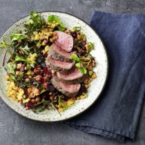Lammfilet mit Wildkräutersalat Lammfilet mit Wildkräutersalat