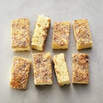 Butter-Mandel-Kuchen mit Erythrit Butter-Mandel-Kuchen mit Erythrit