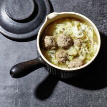 Kohlrabi-Eintopf mit Hackbällchen Kohlrabi-Eintopf mit Hackbällchen