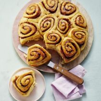 Zimtschnecken mit Erdnussbutter und Erdbeeren