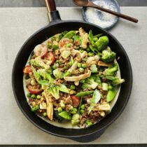 Hähnchen-Dinkel-Pfanne mit Brokkoli