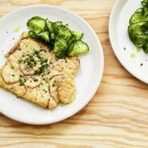 Kartoffelgratin mit Gurkensalat